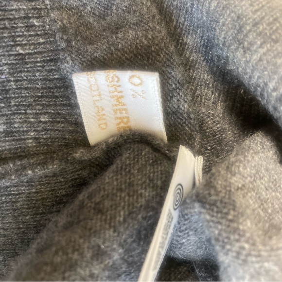 Berk Burlington Arcade, London Cashmere Sweater - Picture 9 of 13